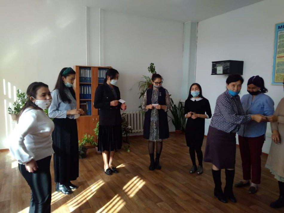 Жас мамандармен тренинг